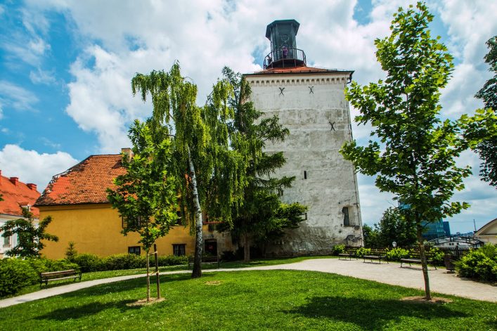 Lotrscak tower Zagreb Croatia iStock_000069441469_Large-2
