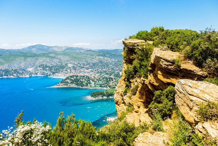 Calanques – near Marseille iStock_000020909375_Large-2