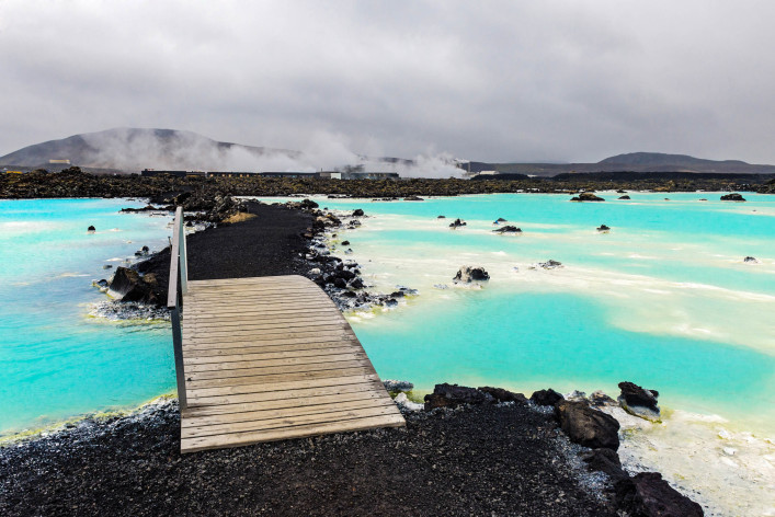Blue Lagoon Island iStock_000064271867_Large-2