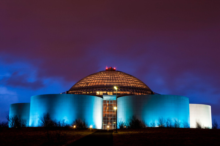 Perlan – Reykjavík, Island iStock_000037069642_Large-2