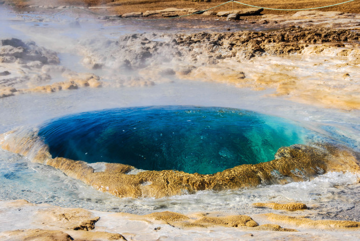 Strokkur Concert series action iStock_000003455061_Large-2