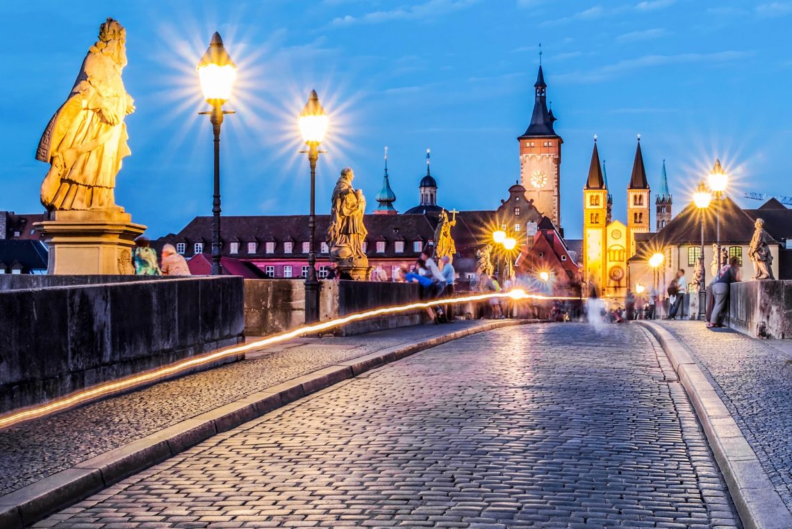 Würzburg bei Nacht