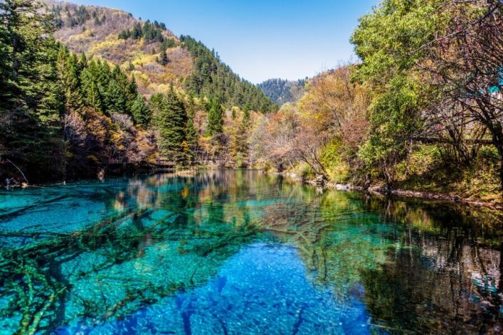jiuzhaigou-national-park-istock-503099215_900x600