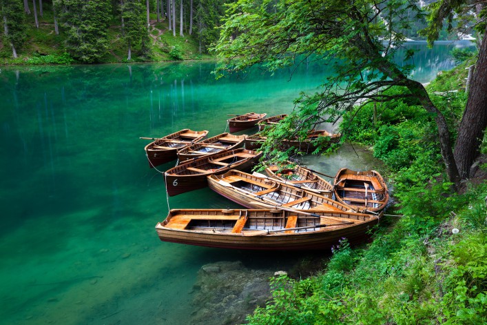 Boote auf dem Pragser Wildsee