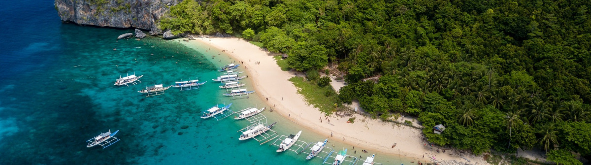 Ein Strand im Bacuit Archipel bei El Nido