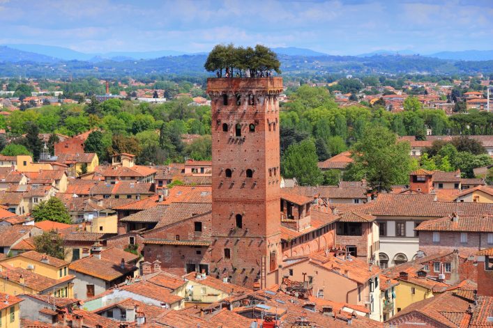 Die mittelalterliche Stadt Lucca in der Toskana