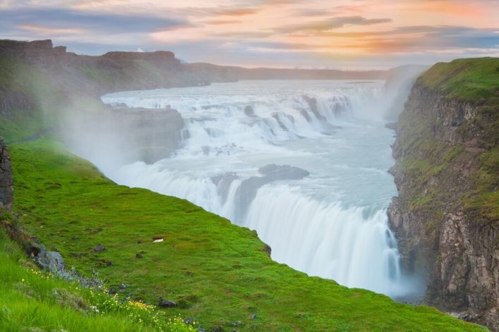 Gullfoss_shutterstock_311170712