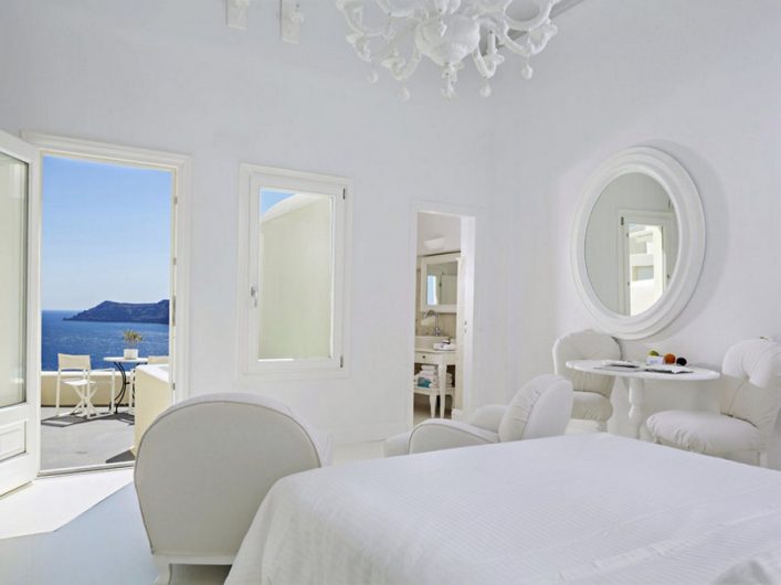 IBE_Canaves-Oia-Santorin2