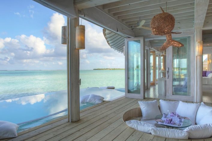 Villa mit Pool im Soneva Jani auf den Malediven
