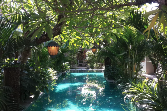 Balis Villen sind grün und wunderschön