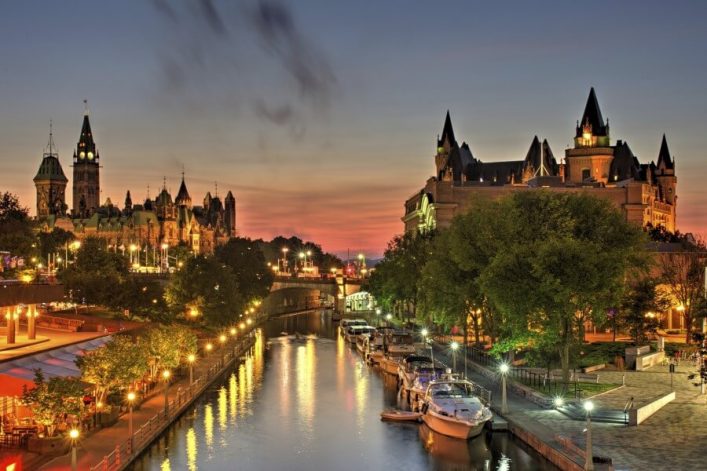 ottawa-ontario_canada_iStock_000070539159_900x600