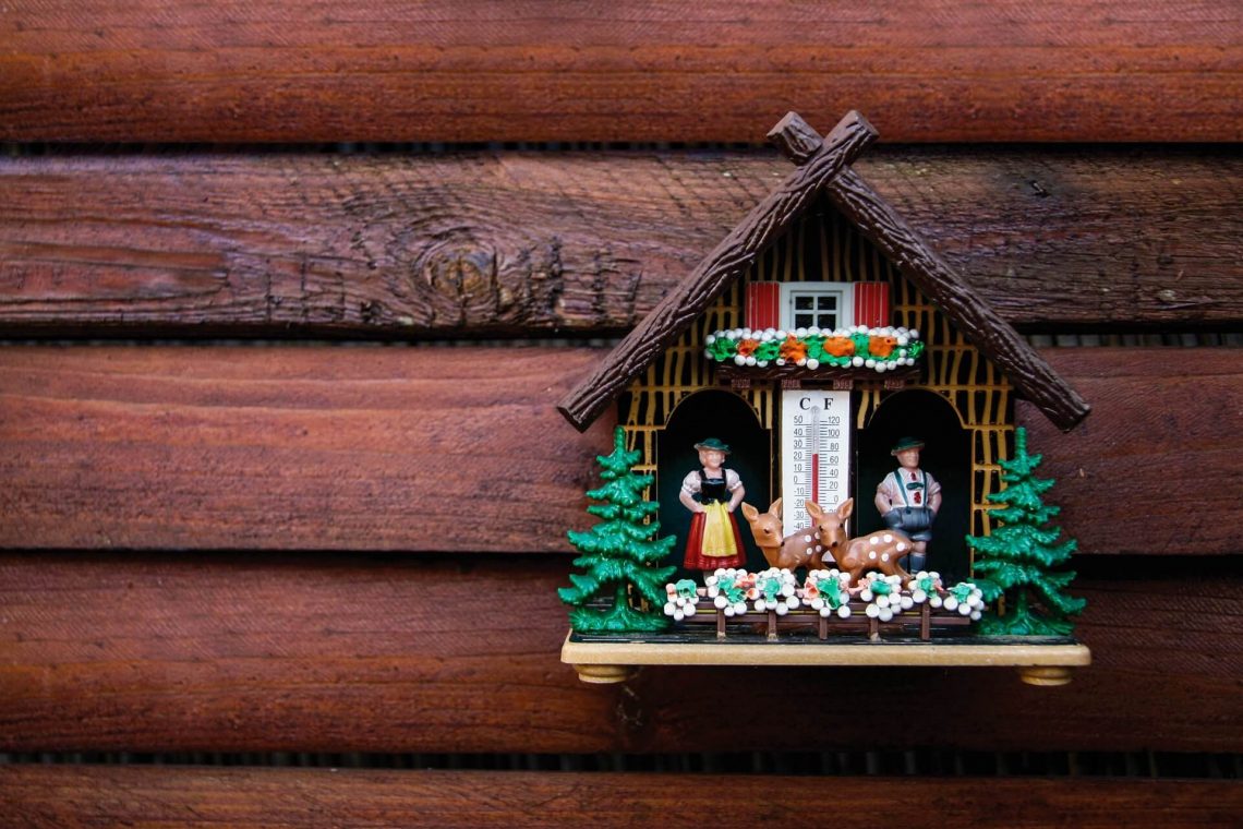 Die Kuckucksuhr kommt aus dem Schwarzwald