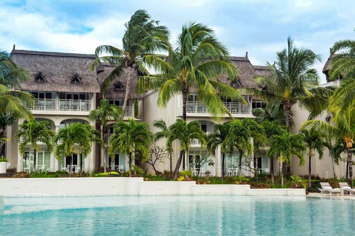 Hi_LBM_75529972_PoolView_Suite