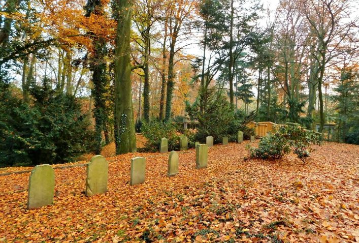 Historische deutsche Gräber im Hauptfriedhof in Stettin, Polen