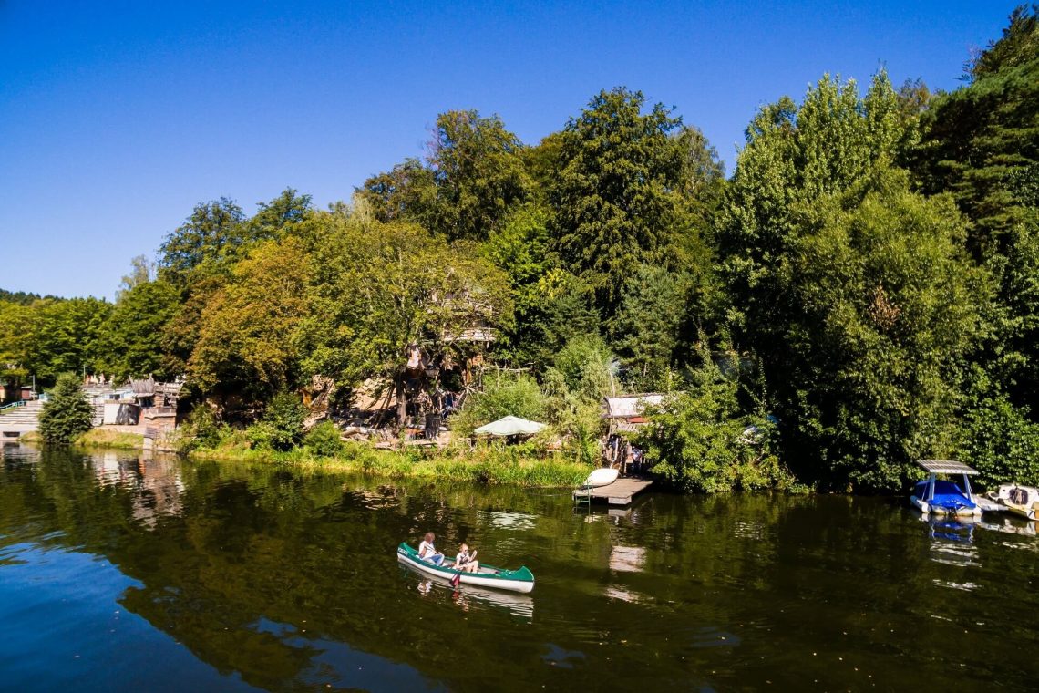 Kanufahren rund ums Baumhaushotel Kriebelland