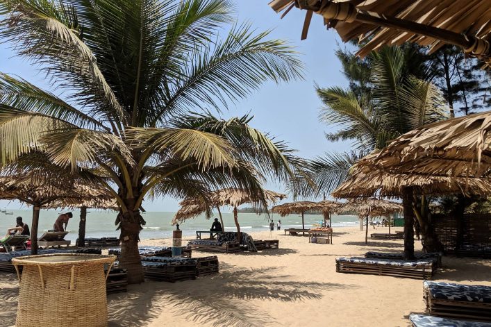 Ein Strand in Gambia