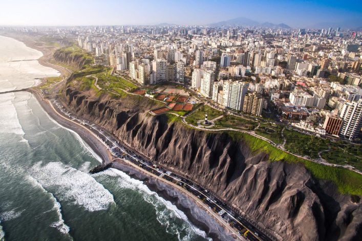 Panoramablick über die Küste Limas, genauer Miraflores