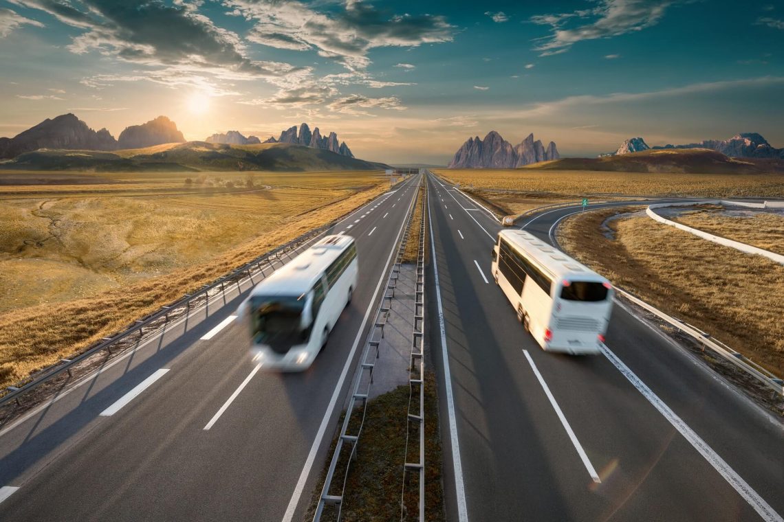 Fernbus-iStock-680105766-1