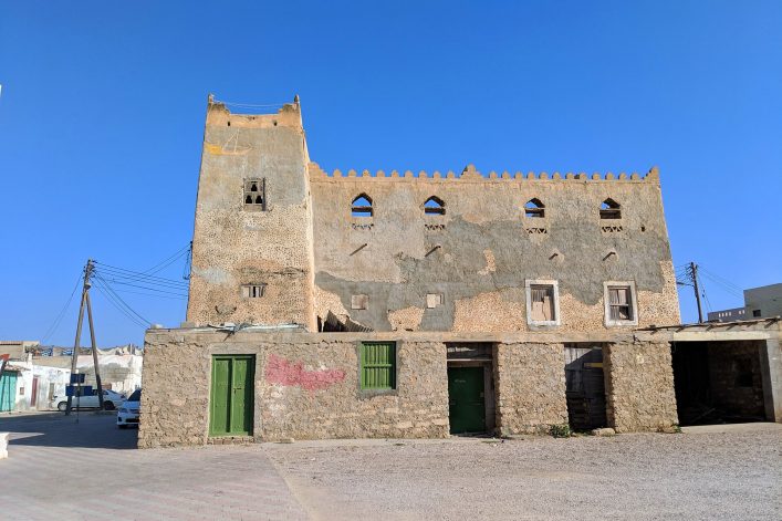 Altes traditionelles Handelshaus in Mirbat