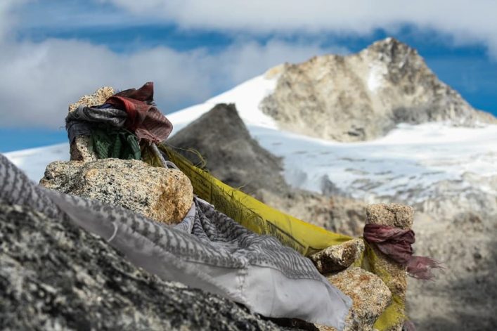 Snowman Trek, Bhutan: Bergwelten, die verzaubern, ziehen tausende Besucher im Jahr nach Bhutan. Der Snowman Trek sollte nur mit einem zertifizierten Bergführer bestiegen werden. Camps befinden sich dabei auf bis zu 4950 Metern Höhe, Wanderer sollten also mit Höhe klarkommen.