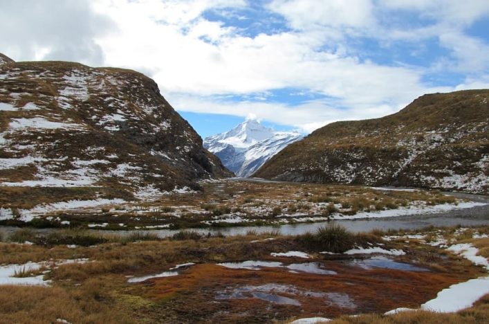 Cascade Saddle Route, Neuseeland: Diese Route ist eine mehrtägige Alpenüberquerung, die nur von Wanderern mit guten Navigations-Skills und großer Erfahrung in unwegsamem Gelände gegangen werden sollte. Andernfalls ist die Gefahr eines Unglücks relativ hoch.