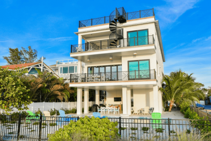 UG-Amilocals_Sea-Swept5-1