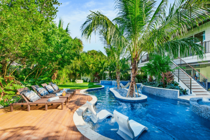 UG-Amilocals_Winding-Waves3-1