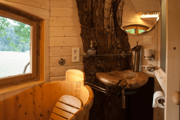 UG-Airbnb_Baumhaus-Deutschland-Kuschelig4-1