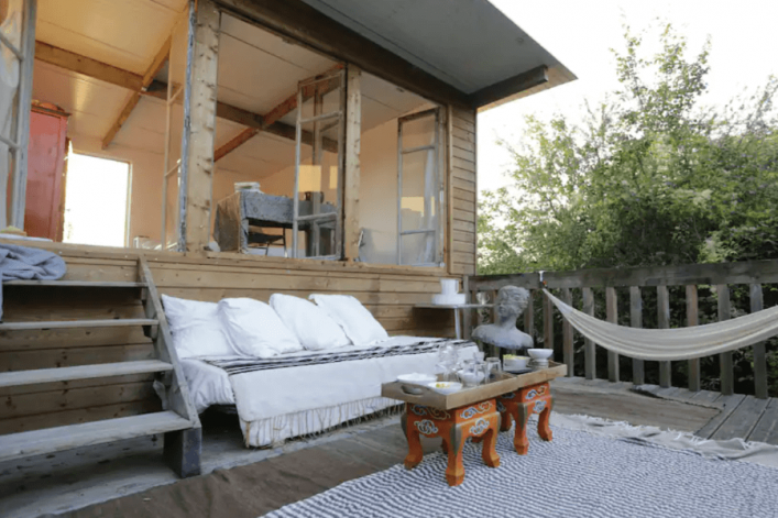 UG-Airbnb_Baumhaus-Frankreich-Pool1-1