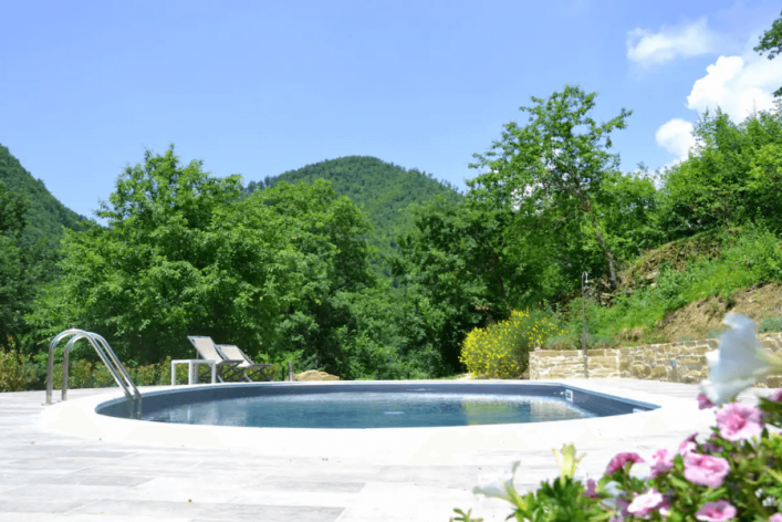 UG-Airbnb_Baumhaus-Italien-Romantic2-1