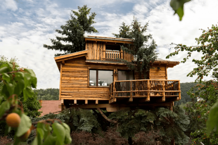 UG-Airbnb_Baumhaus-Oesterreich-Weingarten1-1