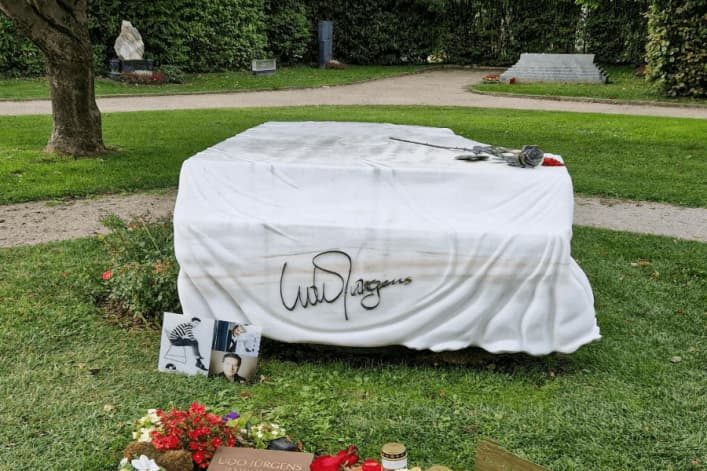 Grab von Udo Jürgens am Zentral Friedhof