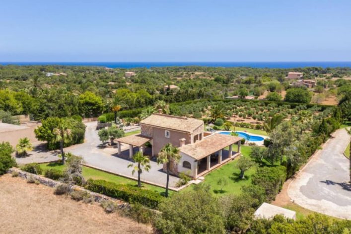 Landhaus-Fewo-Cala-dor-3 https://ferienwohnung.urlaubsguru.de/rental/5d69b071d68fbb2ac27194c2d09643fe?adults=2&duration=7&location=5460aedf264cc&persons=2&pricetype=totalPrice&searchId=91f79cb666205f61