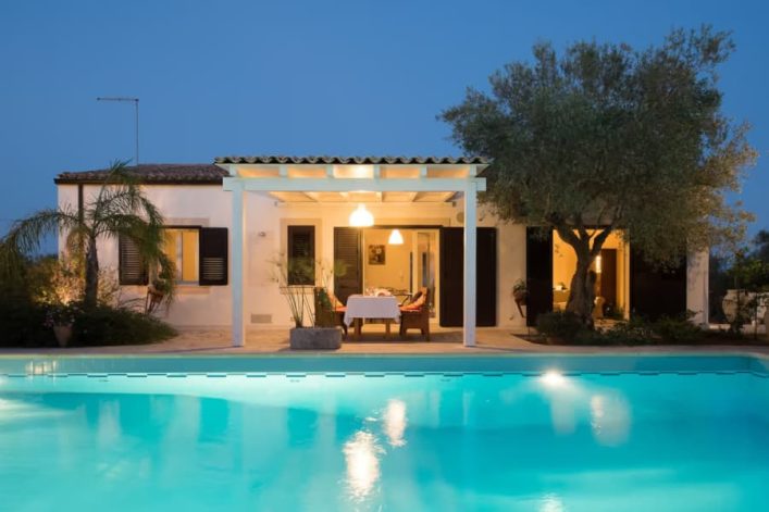 Holidu_VillaSilva_Sizilien_ID38634751_Pool